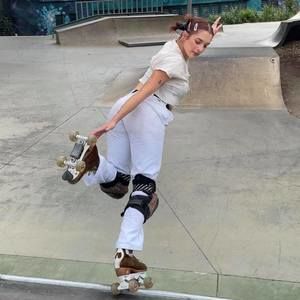 Meet your Posher, Jade